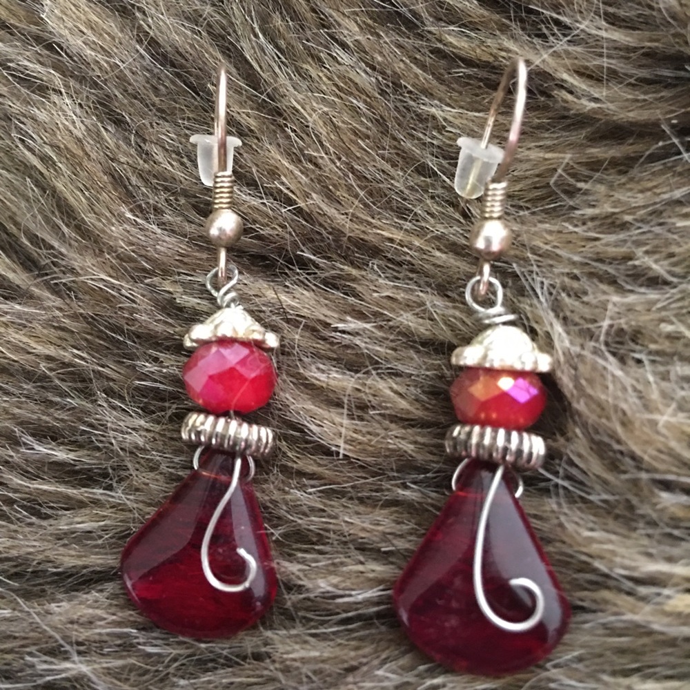 Red glass bead gold tone dangle fish hook earrings